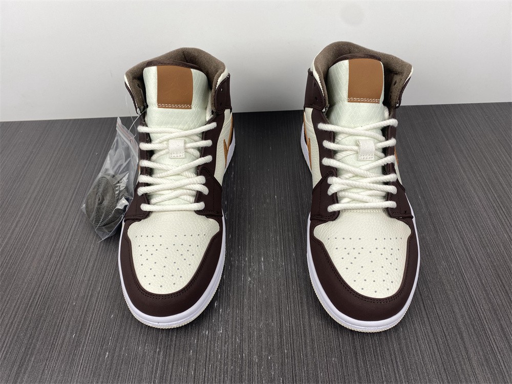 Jordan 1 Mid SE Brown Basalt Oatmeal (W) DO6699-200