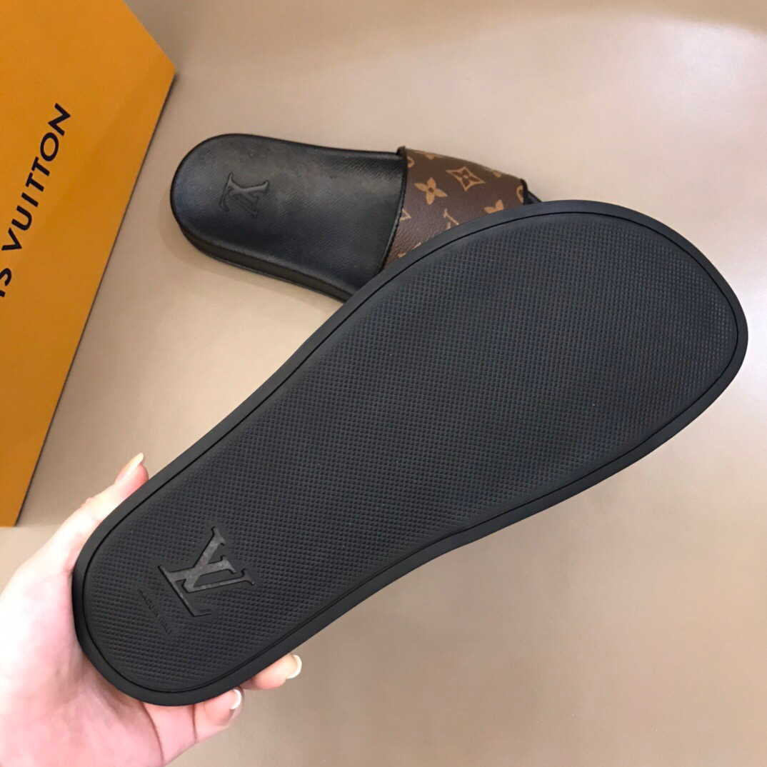 L0u1s Vu1tton Slippers 2022052702