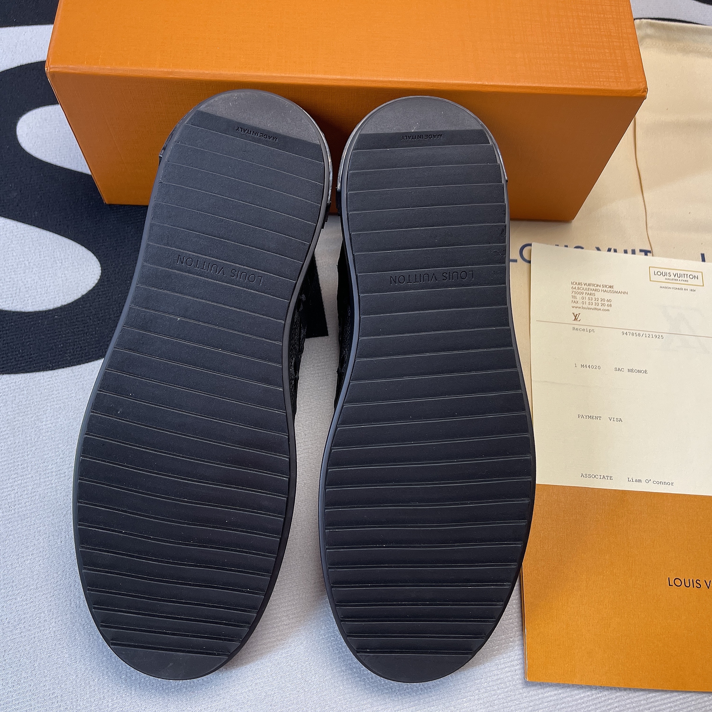 LV Time out Sneaker 2022053101