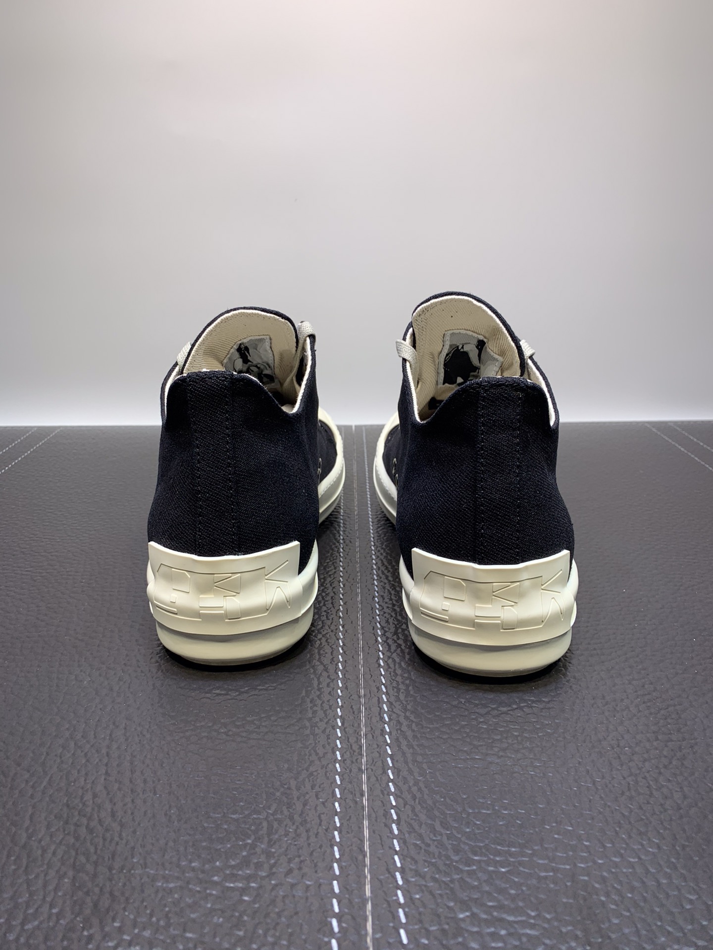 Rick Owens sneaker 2022060801