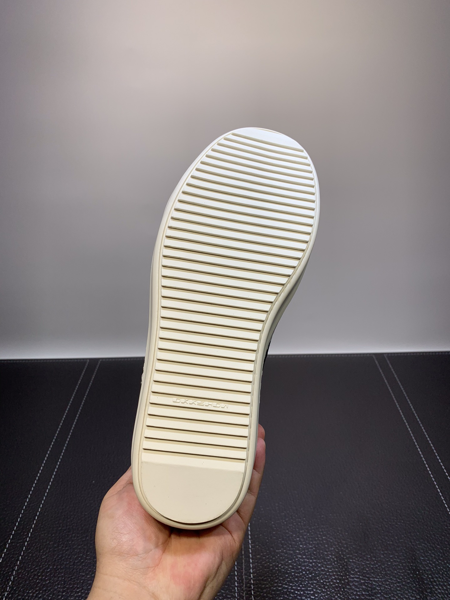 Rick Owens sneaker 2022060801