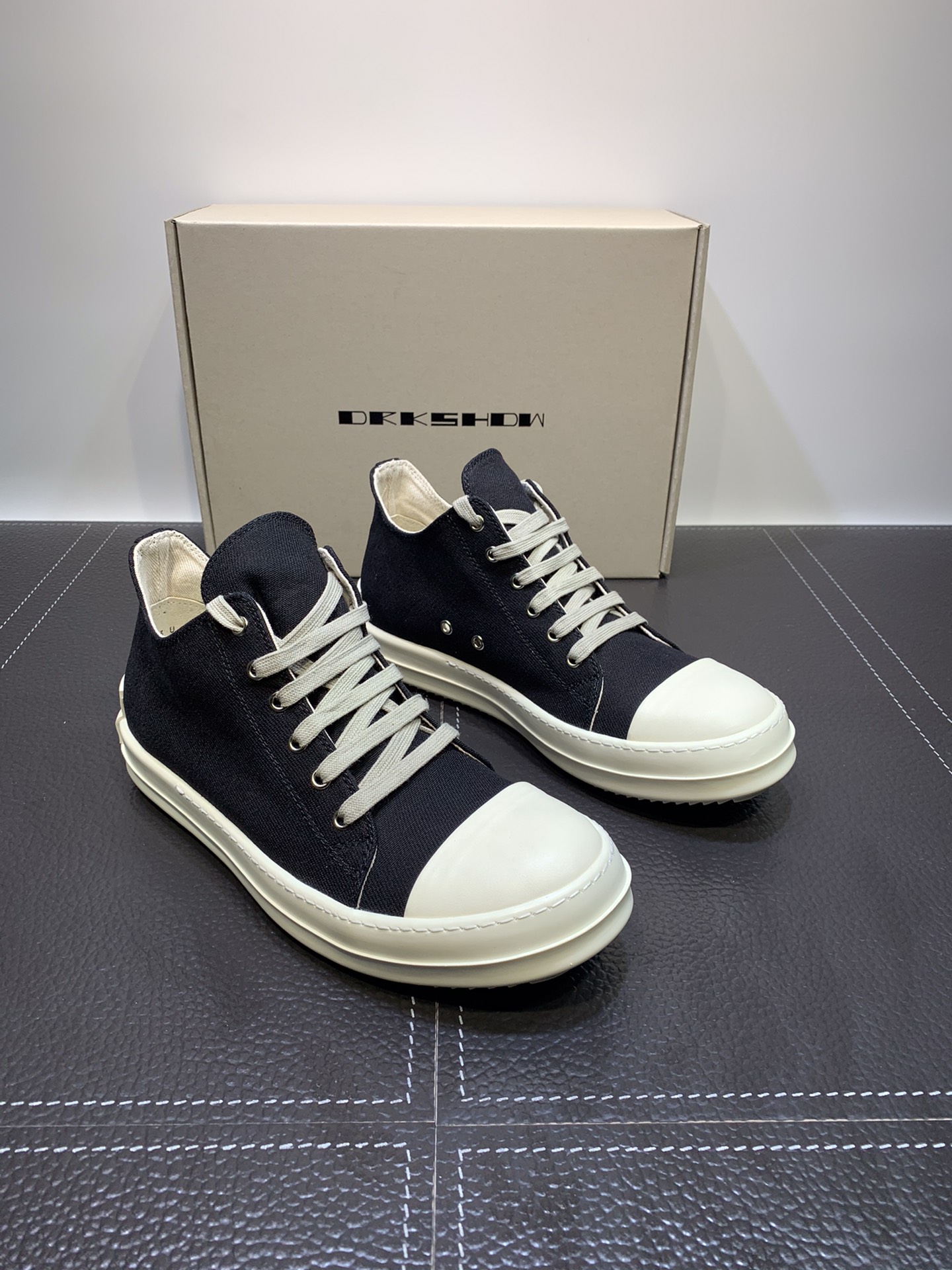 Rick Owens sneaker 2022060801