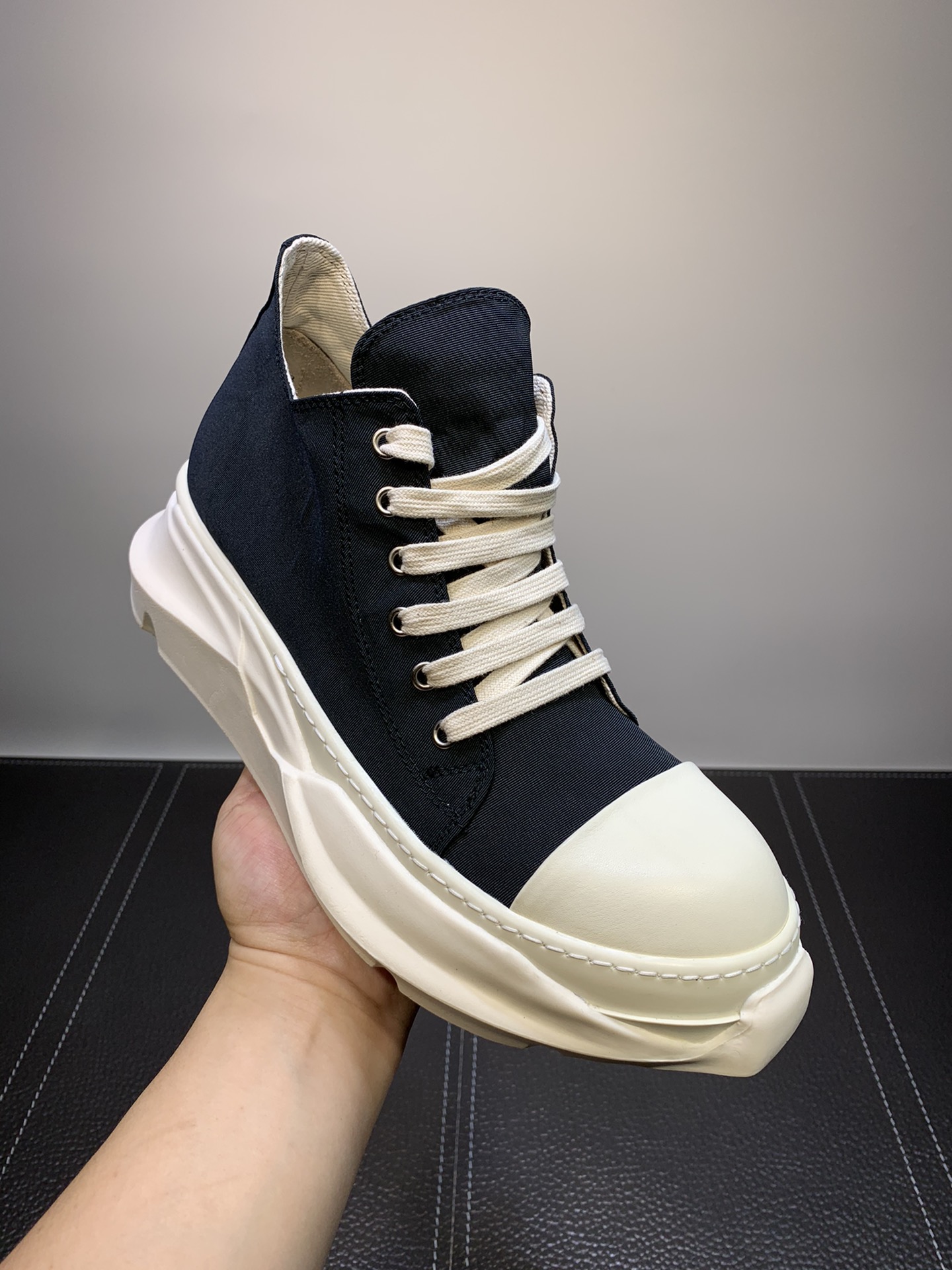 Rick Owens sneaker 2022060802