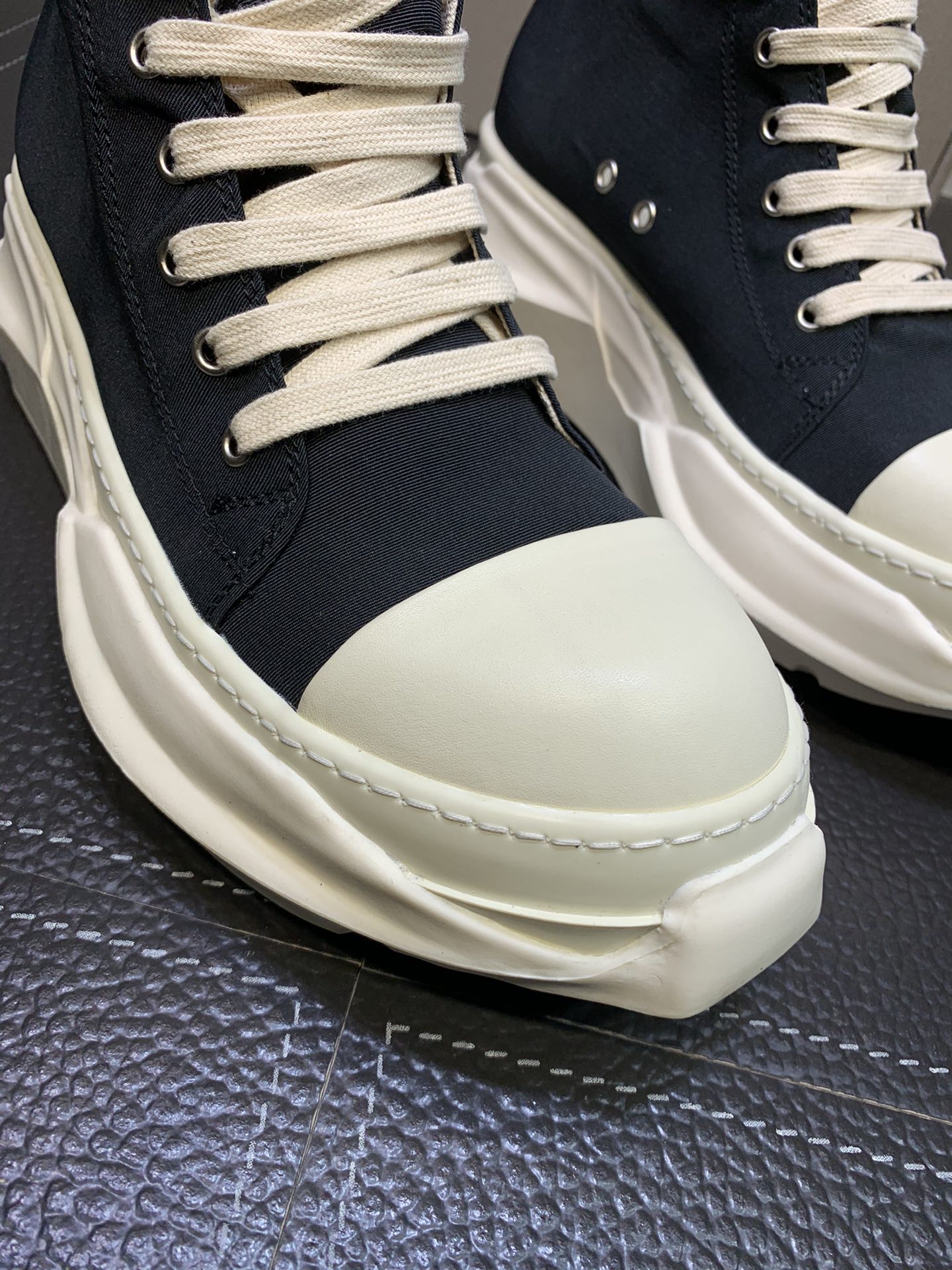 Rick Owens sneaker 2022060802