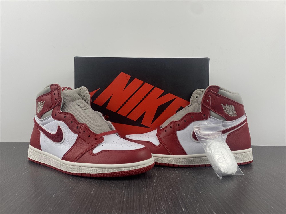 Jordan 1 High OG Newstalgia Chenille  DJ4891-061