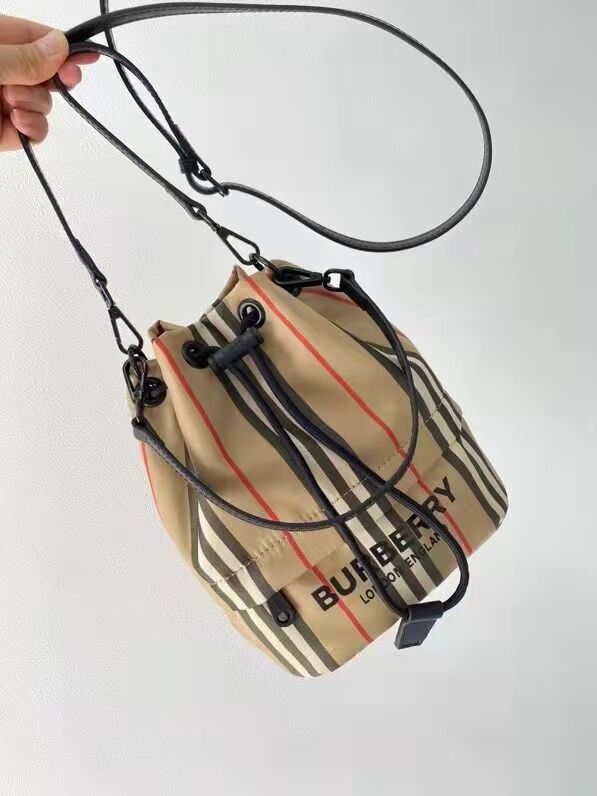 Bvrberry shoulder bag 24x21x14CM