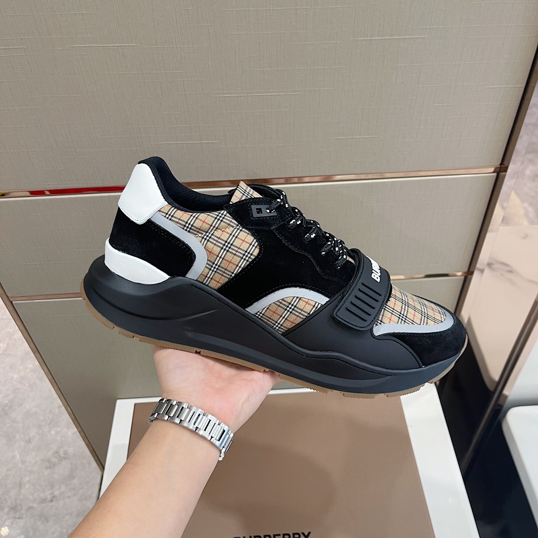 Bvrberry sneaker 2022070202