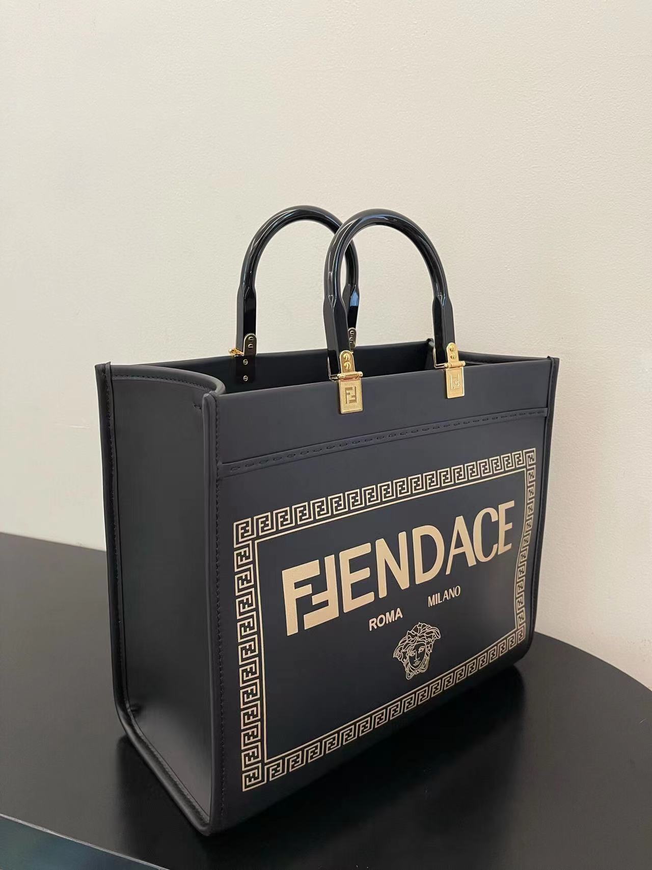 FENDACE LOGO SUNSHINE TOTE BAG 35*17*31
