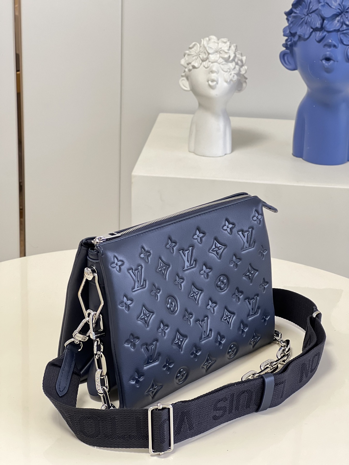 1V COUSSIN BAG 26X20X12 cm