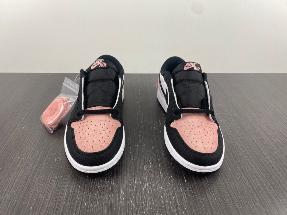 Jordan 1 Low OG Bleached Coral  CZ0790-061