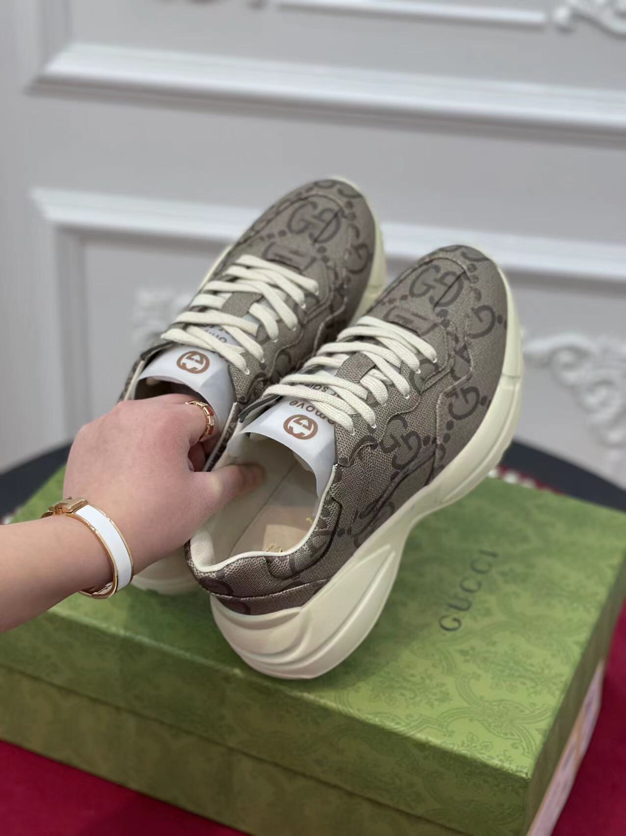 Gvcc1 sneaker 2022071901