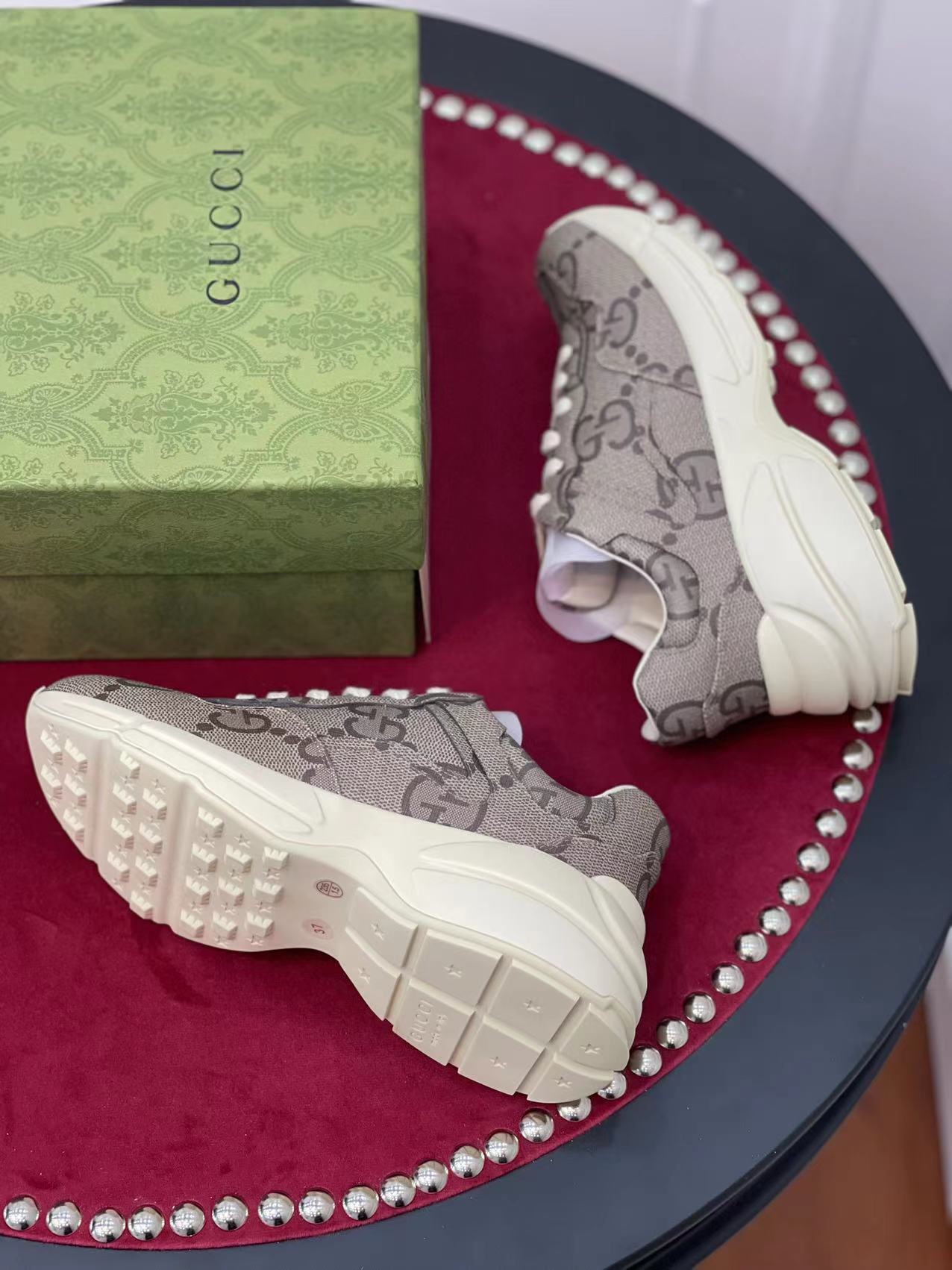 Gvcc1 sneaker 2022071901