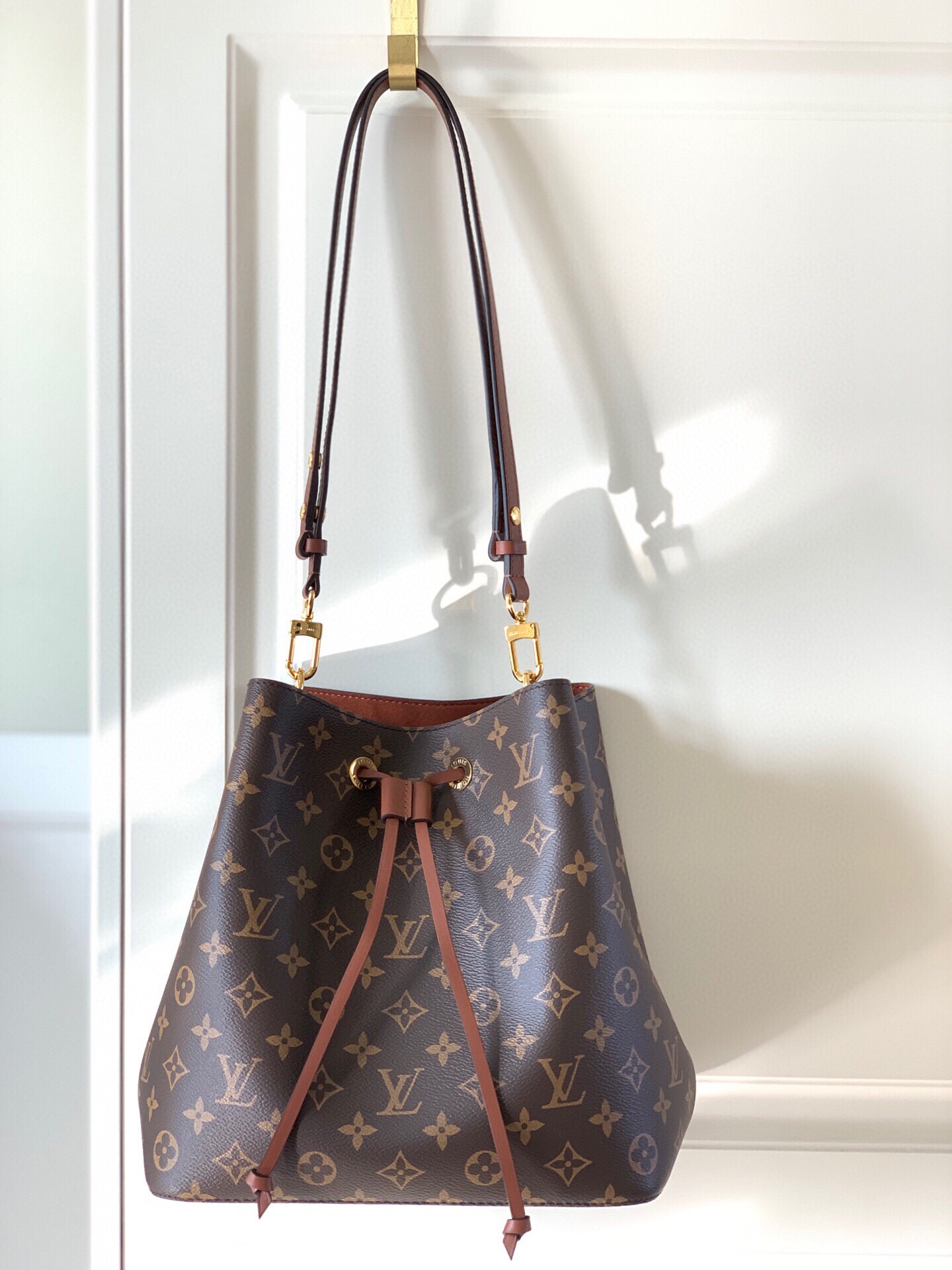 L0u1s Vu1tton Neonoe Bag MM Monogram canvas