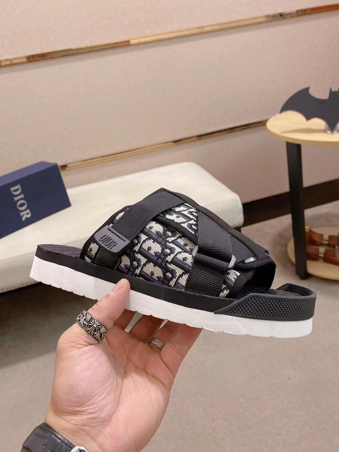 D10r Alpha Sandal 2022072701
