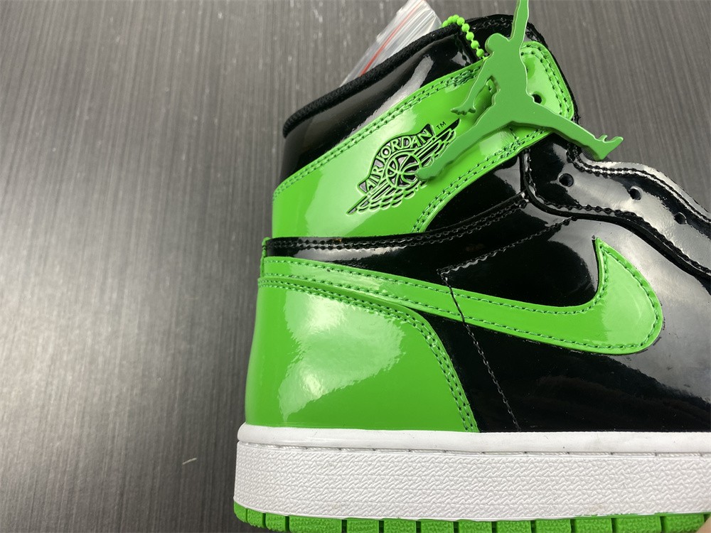 Air Jordan 1 Retro OG 555088-030