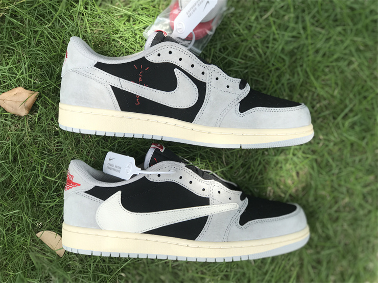 Travis Scott x Air Jordan 1 low DM7866-010