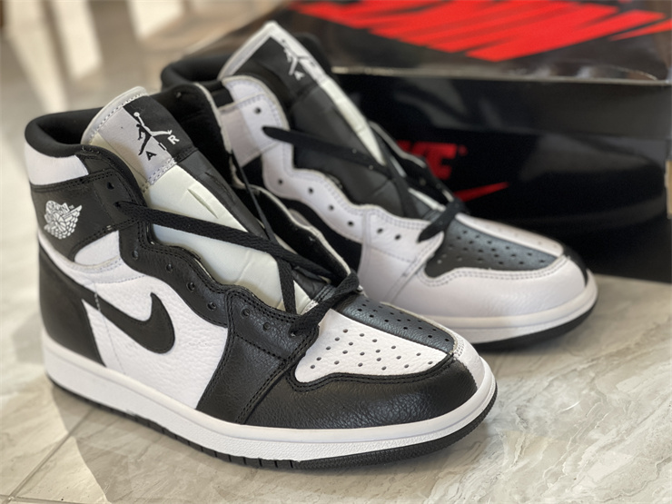 Jordan 1 Mid Split Black White (W)  DR0501-101