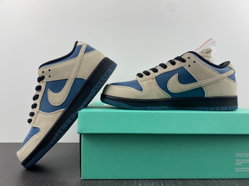 Nike SB Dunk Low Light Cream Thunderstorm  BQ6817-200