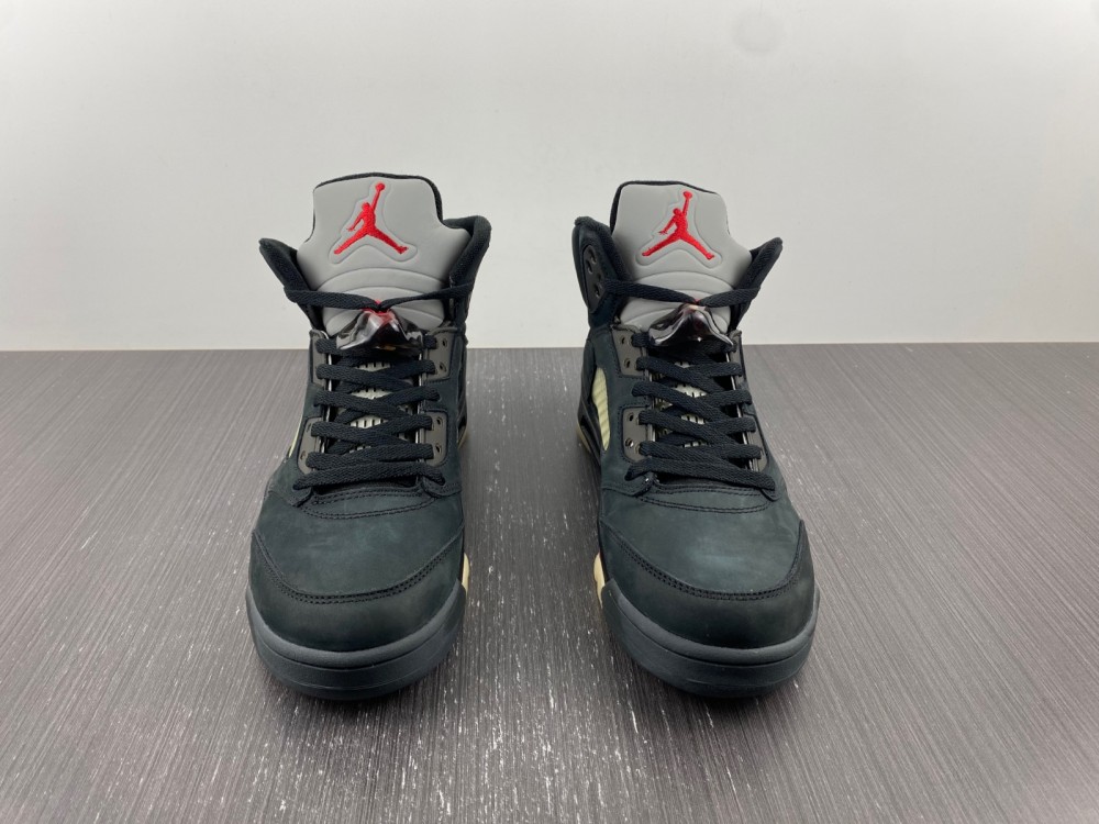 Jordan 5 Retro Gore-Tex Off-Noir (W)  DR0092-001