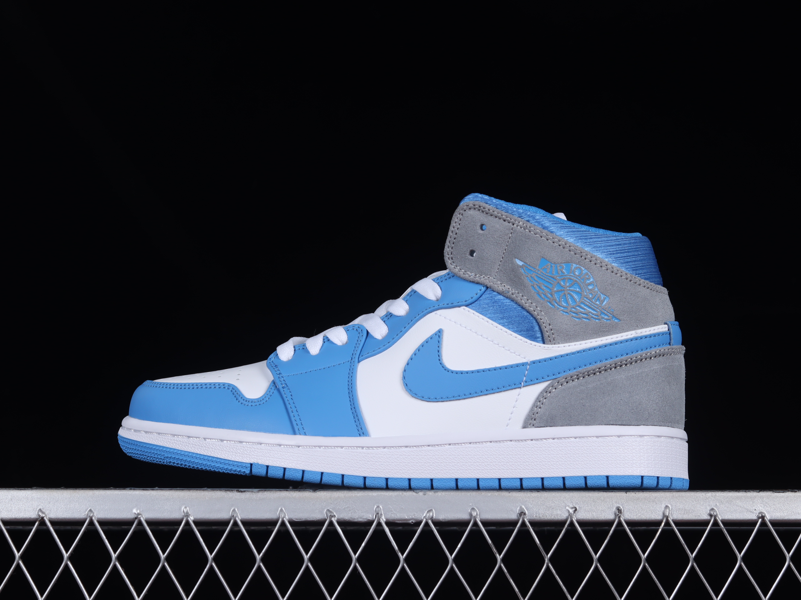 Jordan 1 Mid University Blue Grey DX9276-100