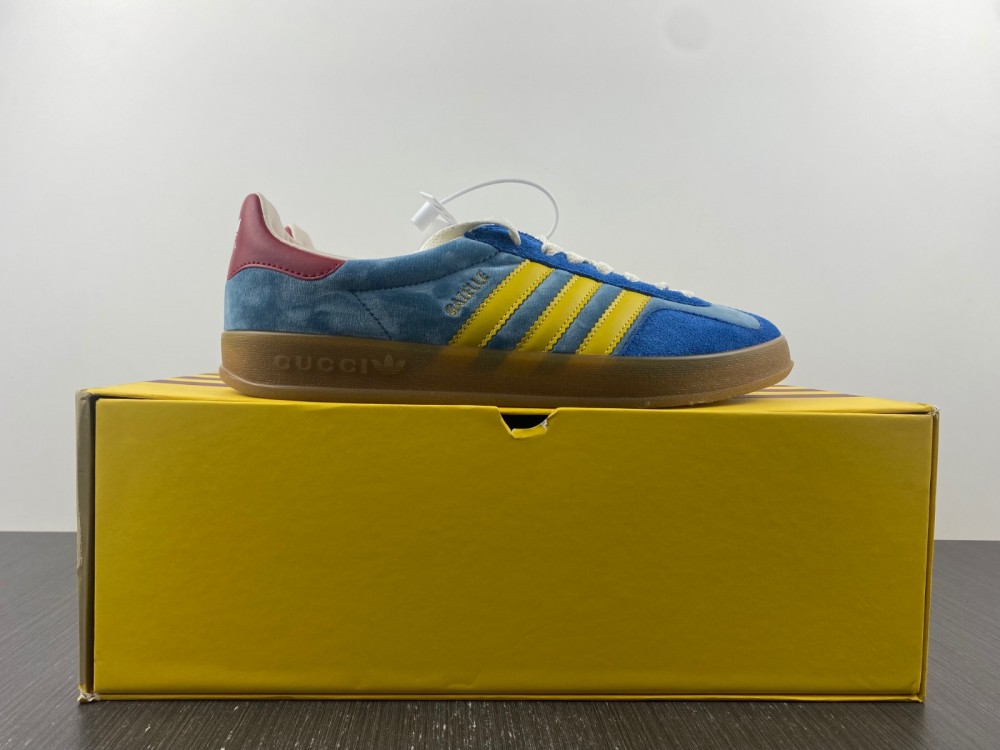 gvcc1 x Ad*s sneaker 707848 3