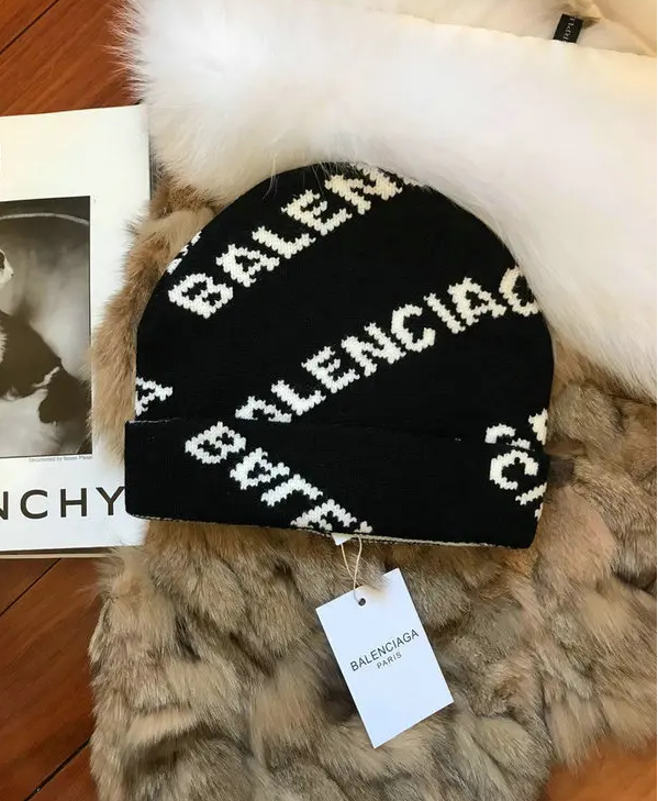 Balenc1a9a Hat 2022091701