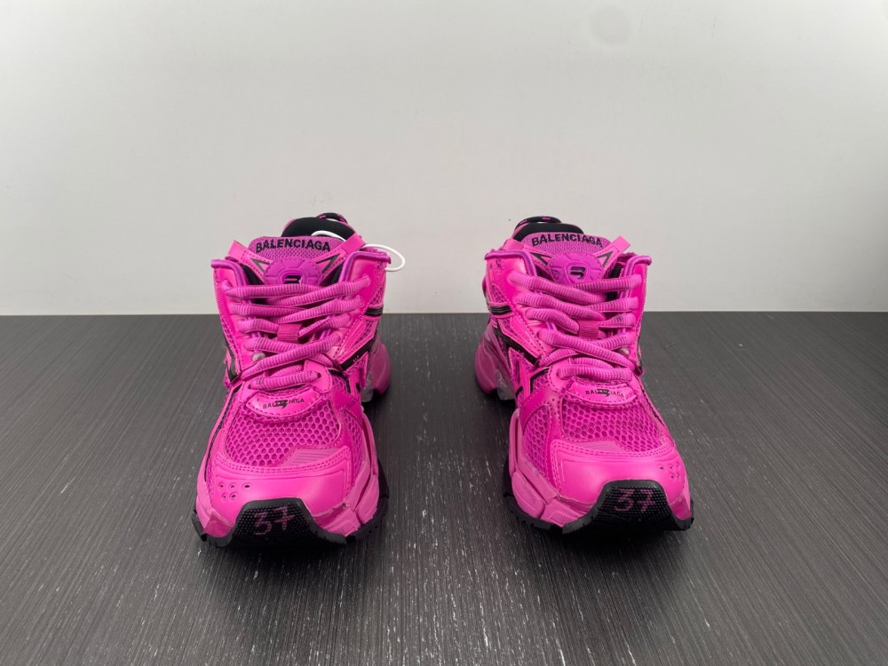 Ba1enc1aga Runner 2022100502
