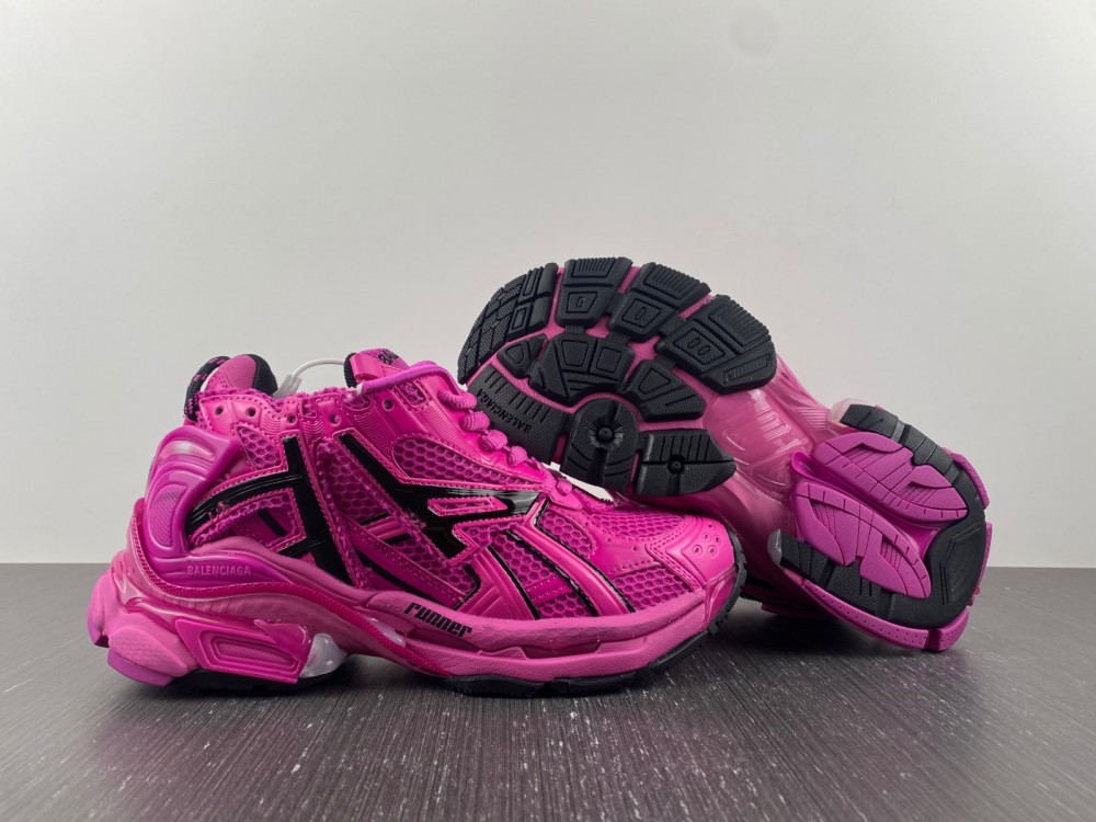 Ba1enc1aga Runner 2022100502