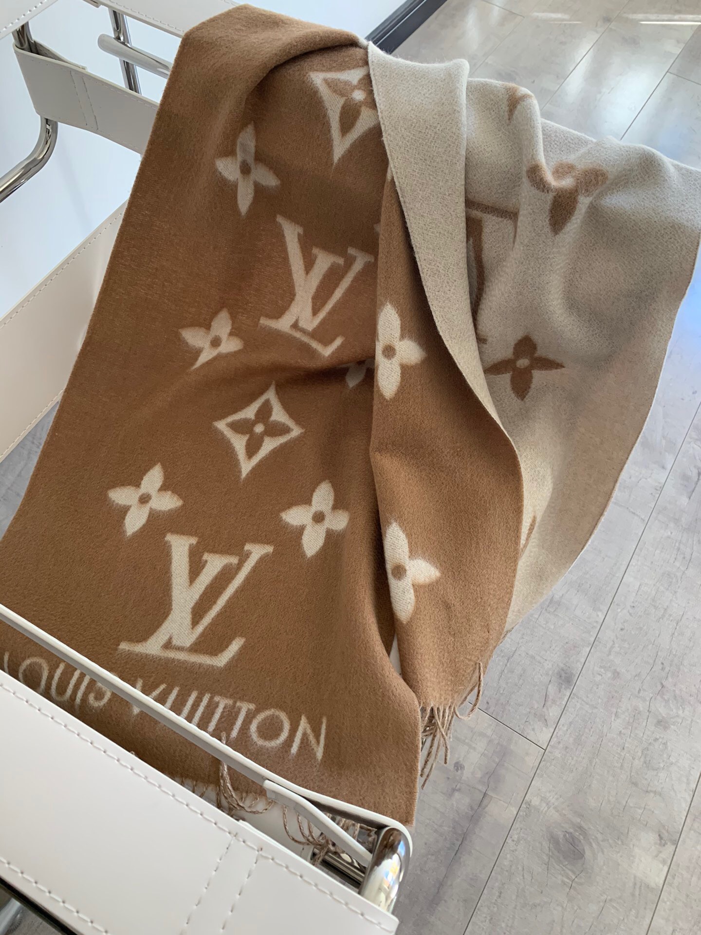 1v scarf 20221010