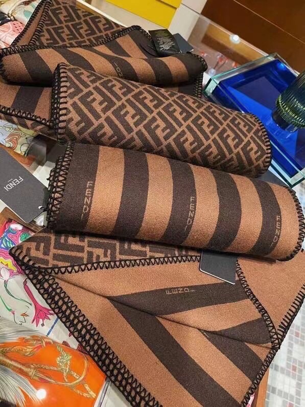 Fend1 scarf 20221010