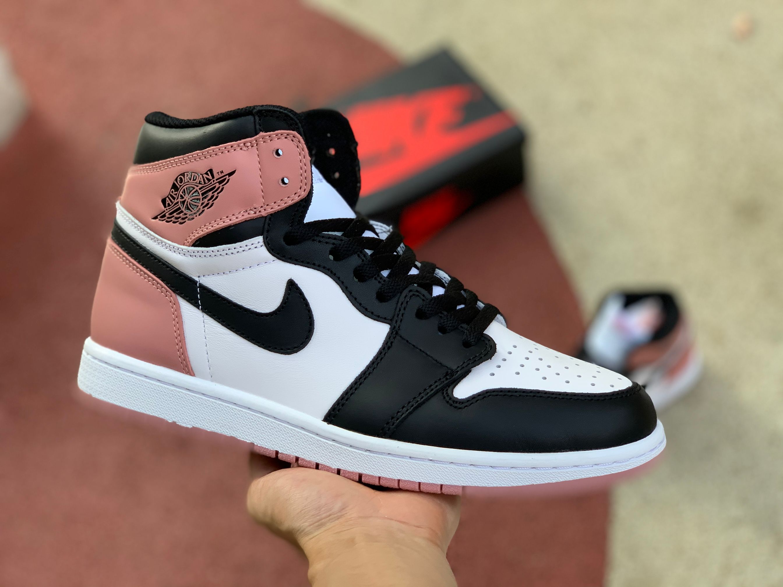 Jordan 1 Retro High Rust Pink  861428-101