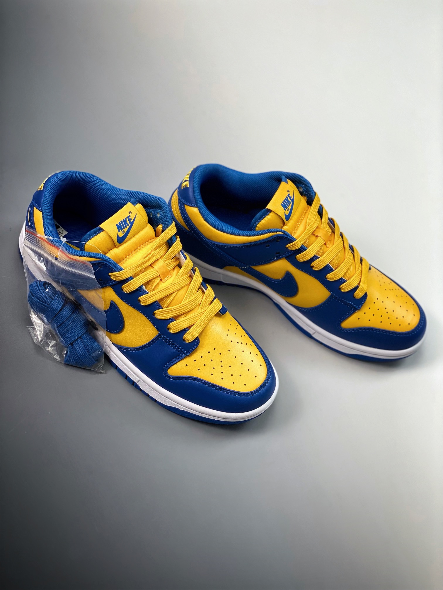 Nike Dunk Low UCLA