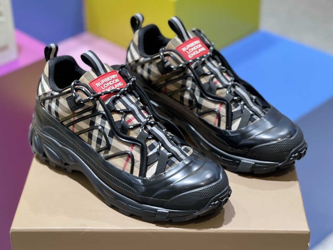 Bvrberry sneaker 2022102601