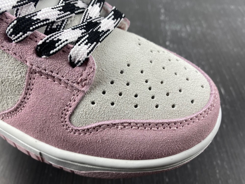 Nike Dunk Low DV3054-600