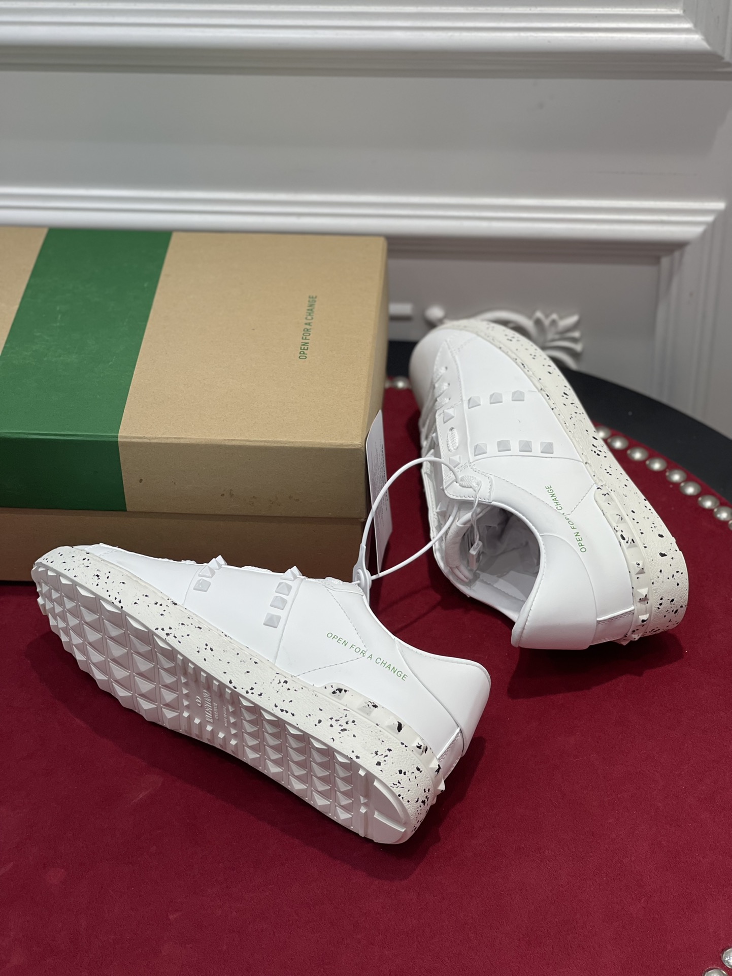 Va1entin0 sneaker 2022111001