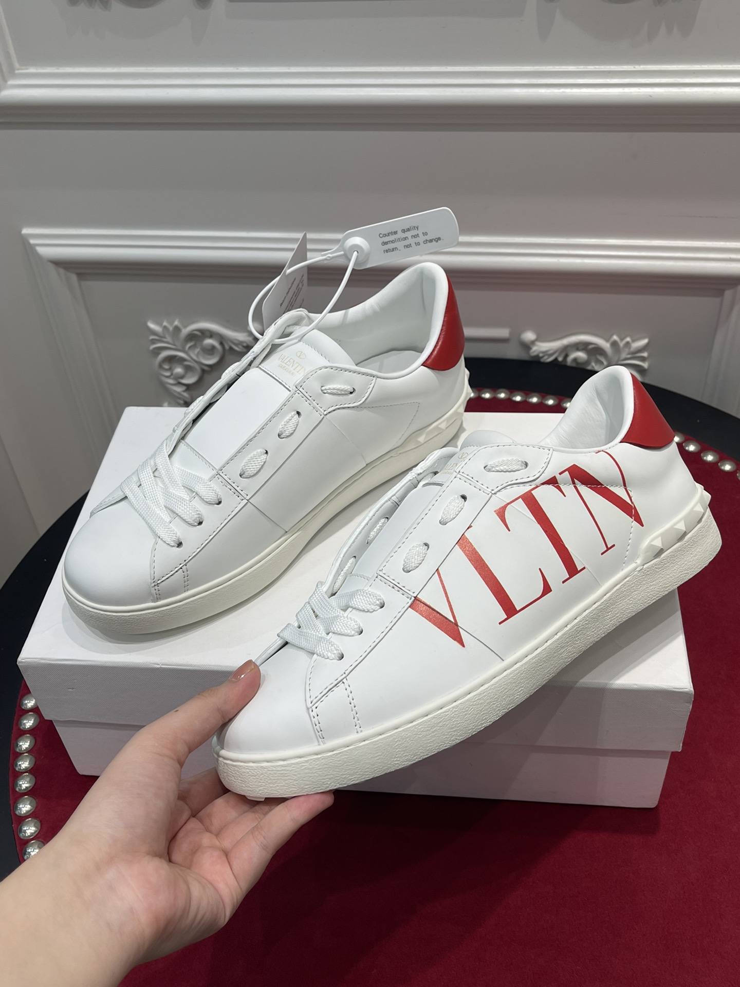 Va1entin0 sneaker 2022111003
