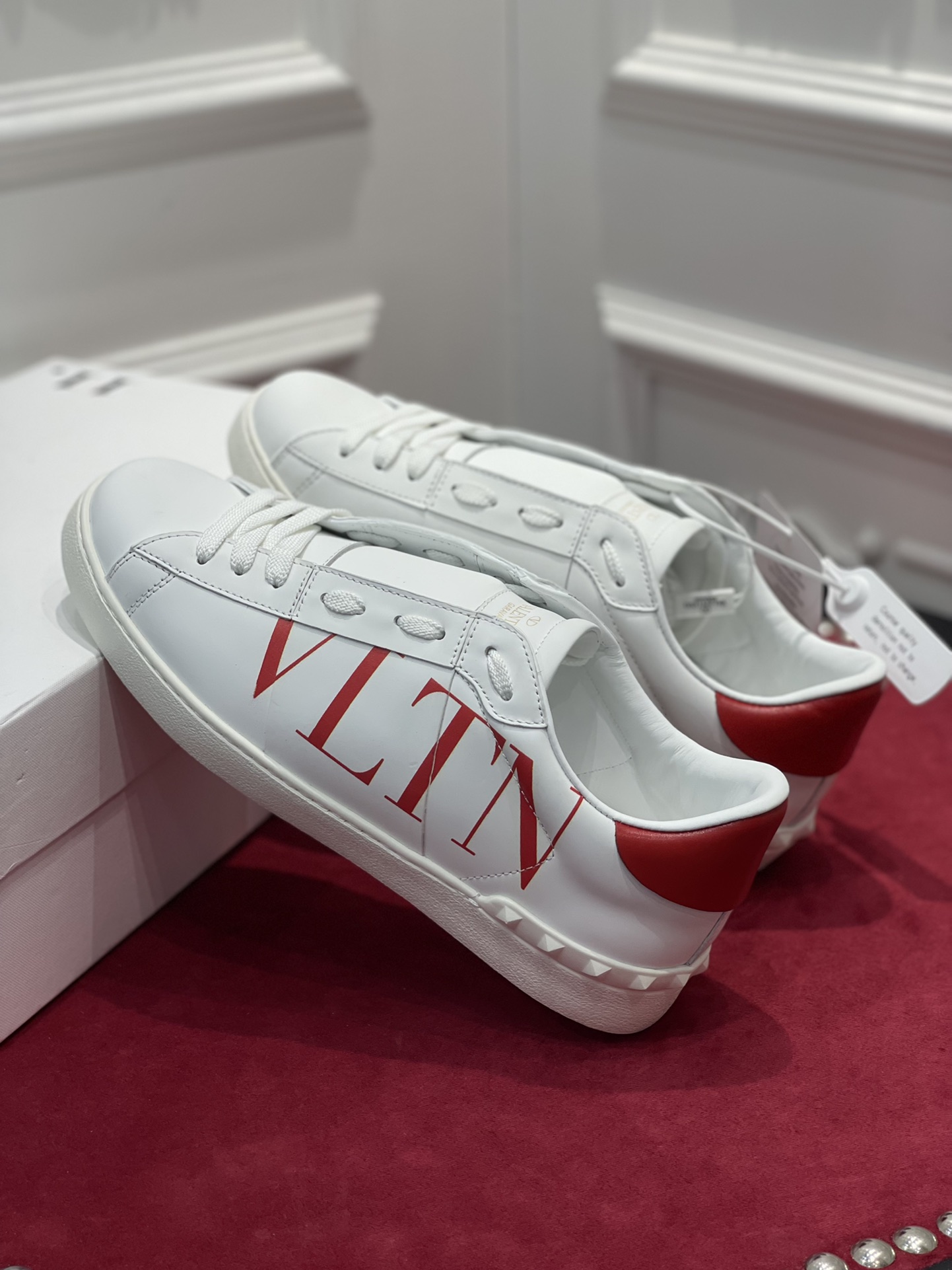 Va1entin0 sneaker 2022111003
