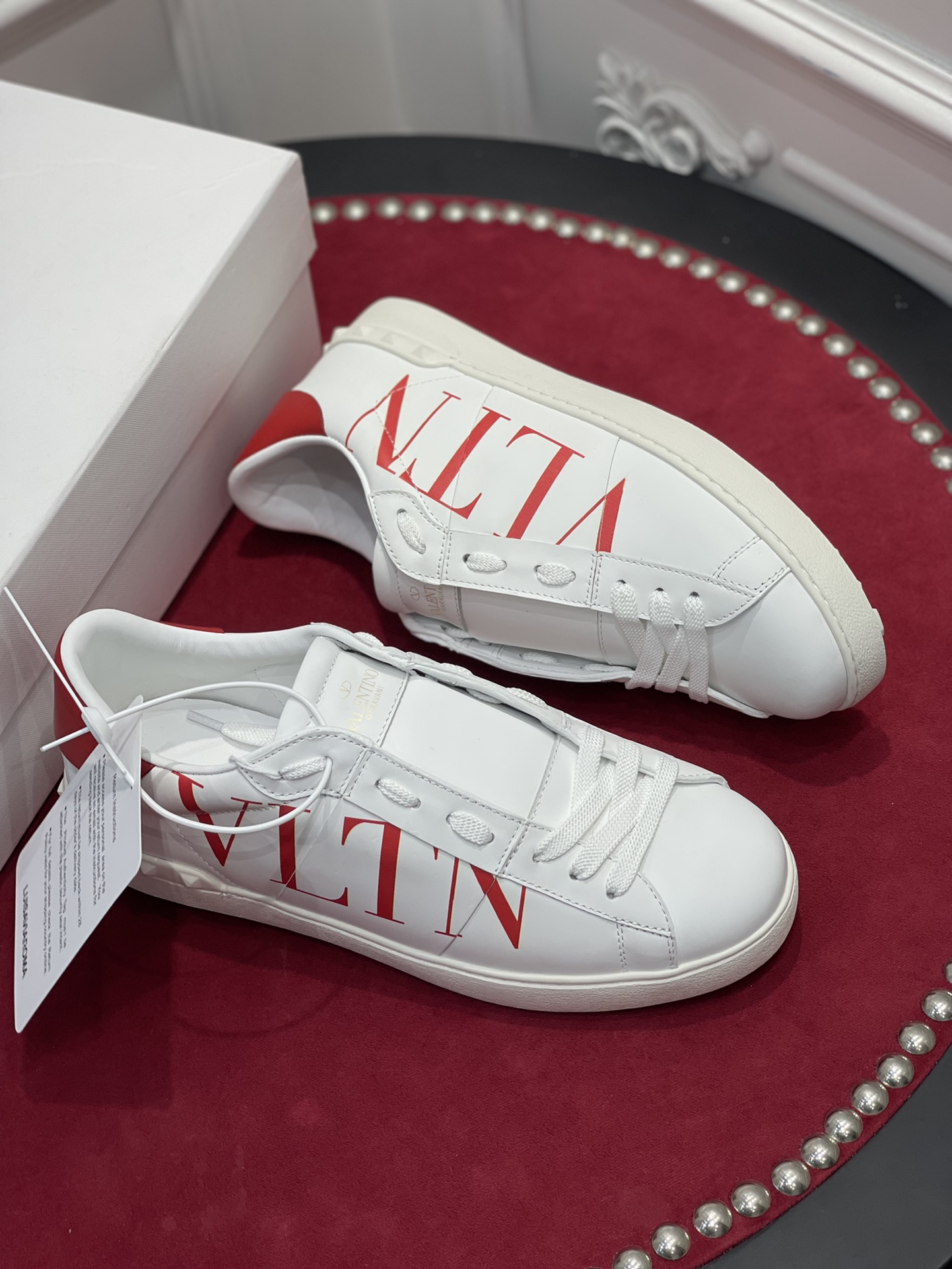 Va1entin0 sneaker 2022111003