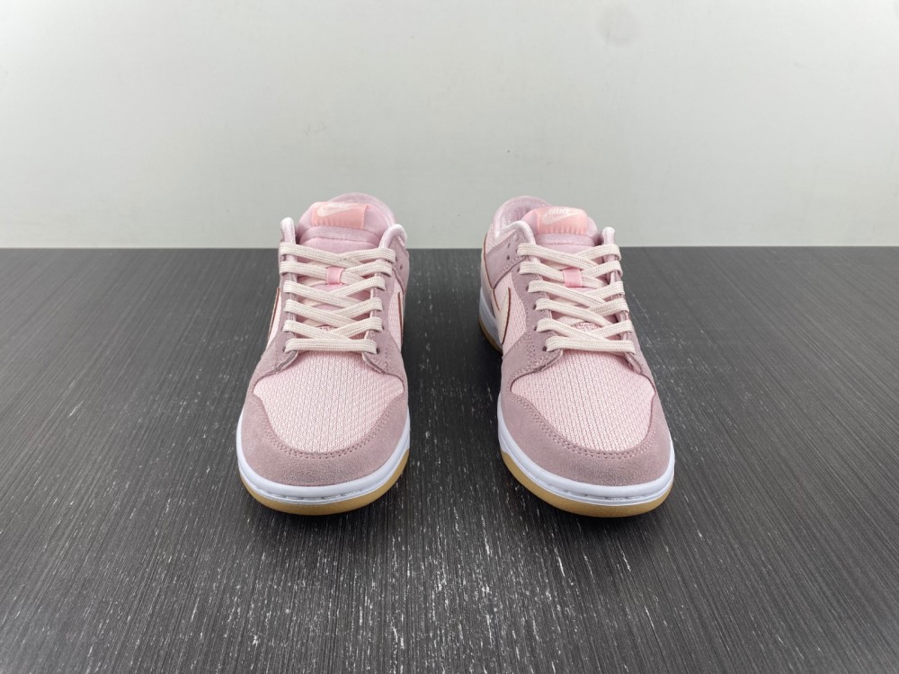 Nike Dunk Low Teddy Bear (W) DZ5318-640