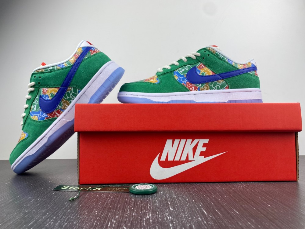 Nike Dunk Low Foam Finger  DZ5184-300
