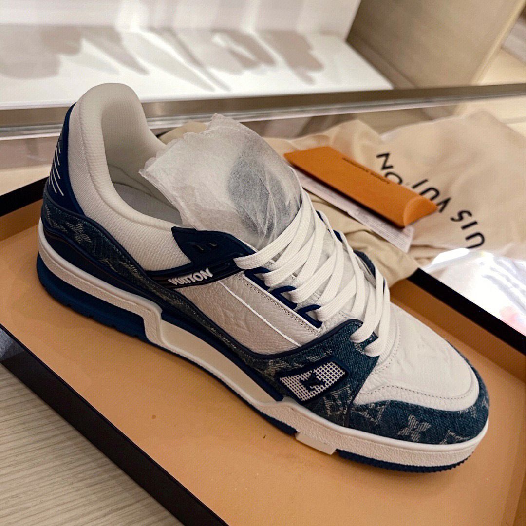 1V sneaker 20230101