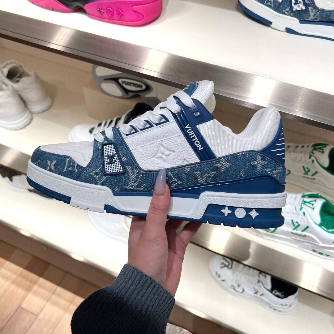 1V sneaker 20230101