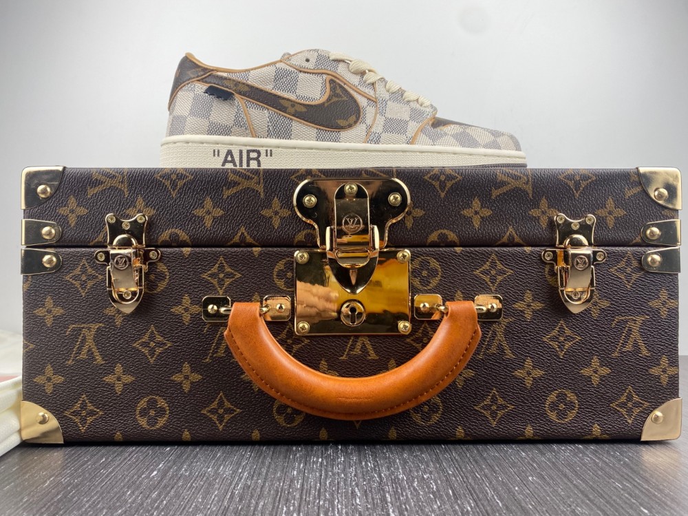 Nike Air Force 1 1V Low  2023020301