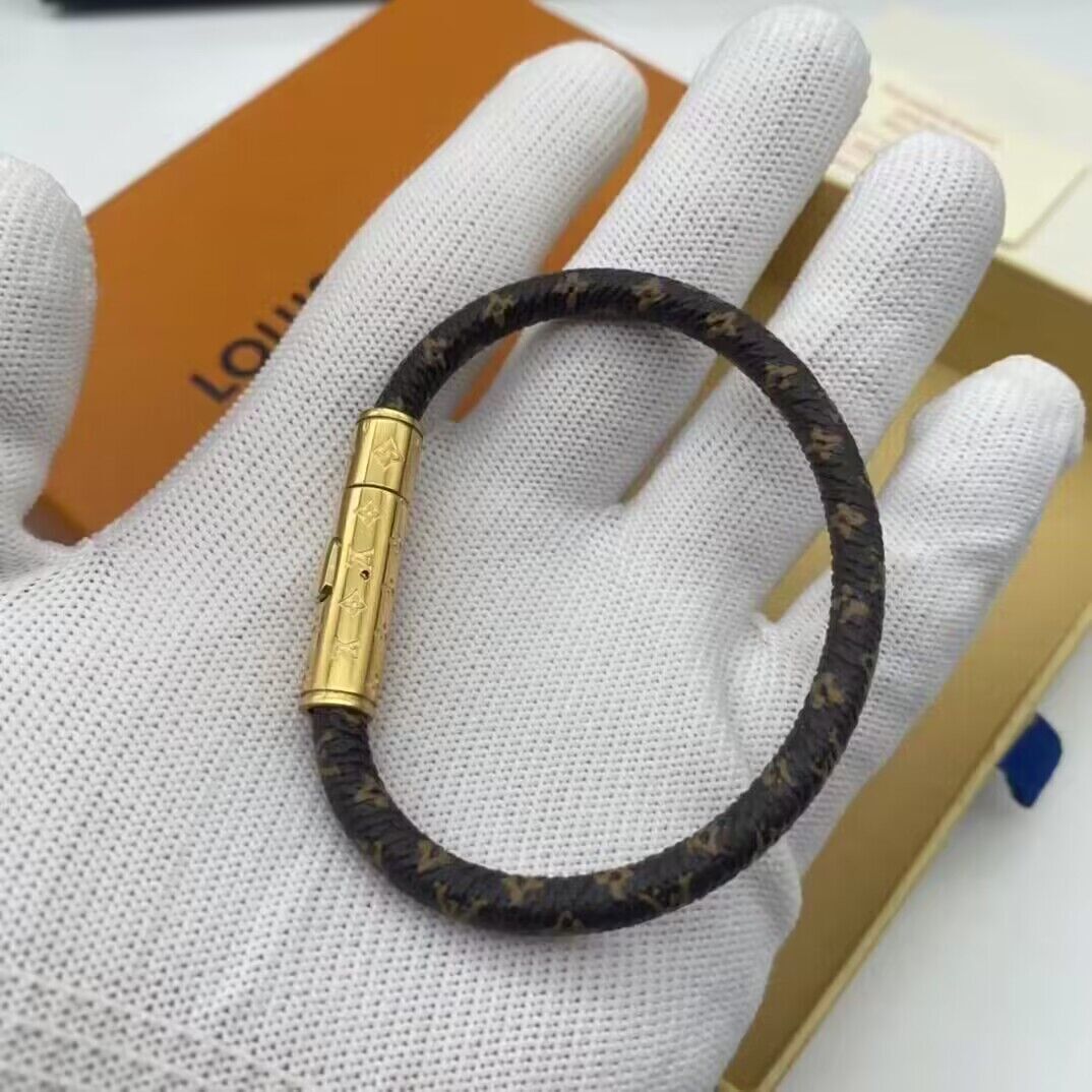 1V Bracelet 2022061602