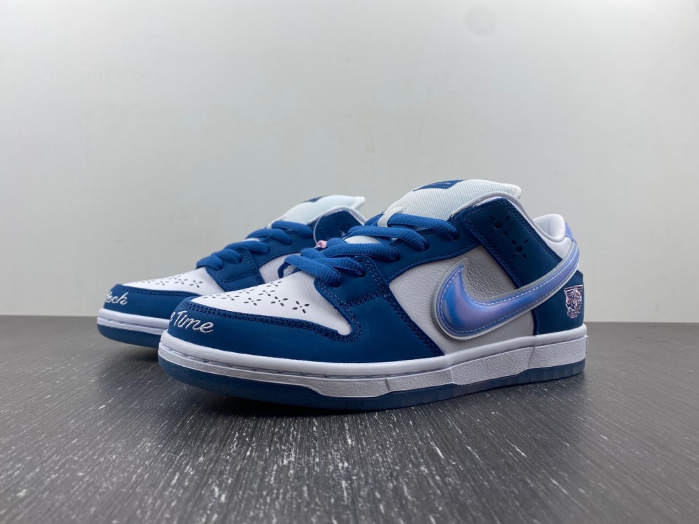 Born x Raised x Dunk Low SB One Block at a Time FN7819-400
