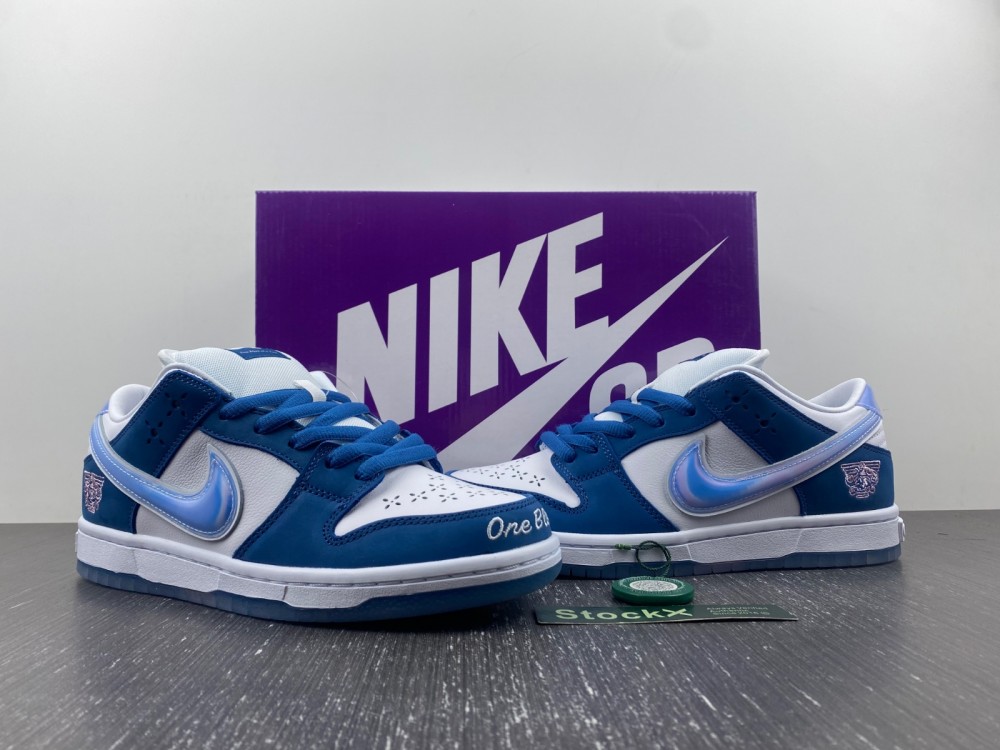 Born x Raised x Dunk Low SB One Block at a Time FN7819-400