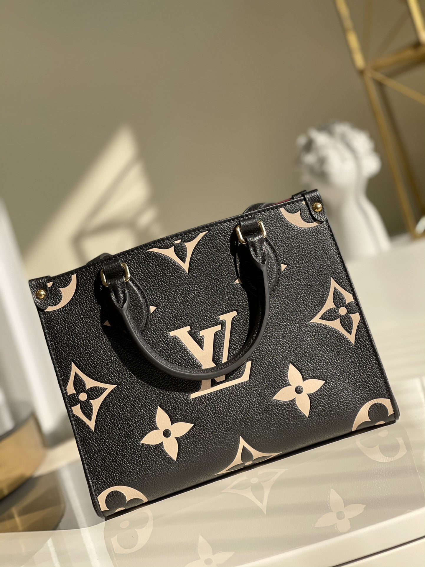 1V M45659 Onthego 2023042001 25x19x11.5cm