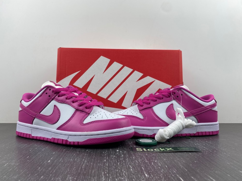 Nike SB Dunk Low Active Fuchsia FJ0704-100