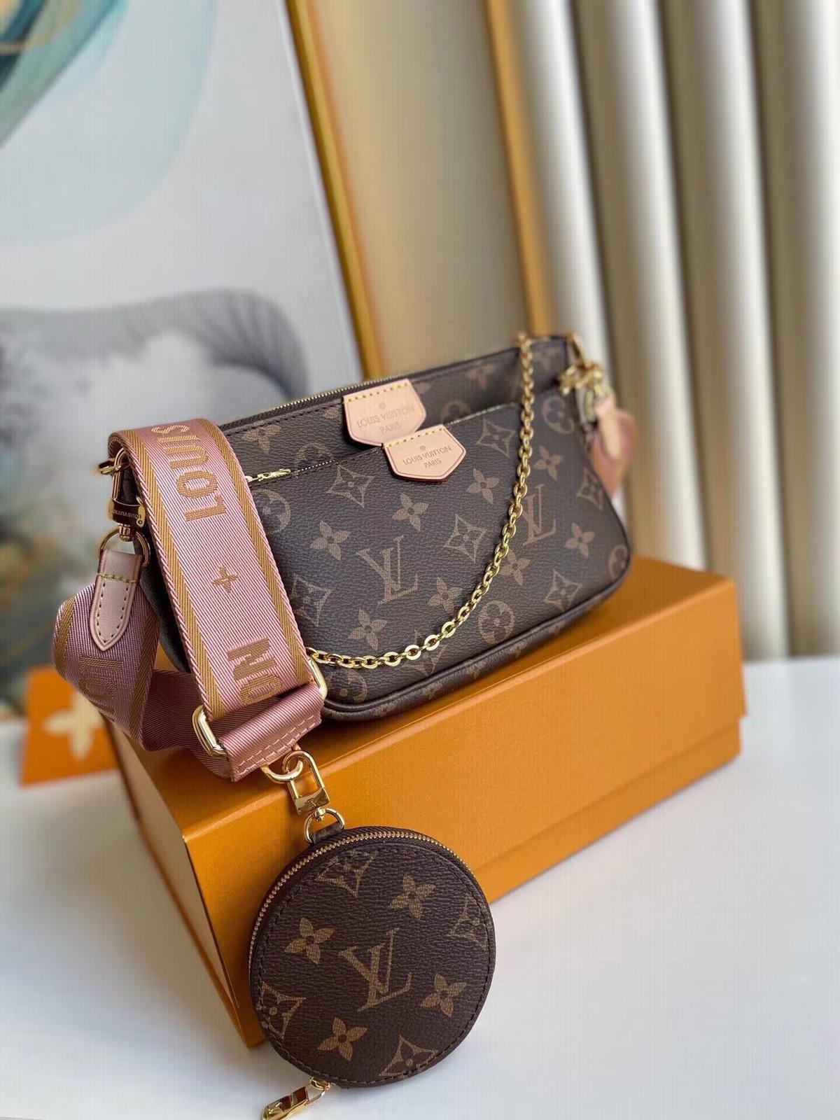 L0u1s Vu1tton Multi Pochette Accessoires Monogram  M44813