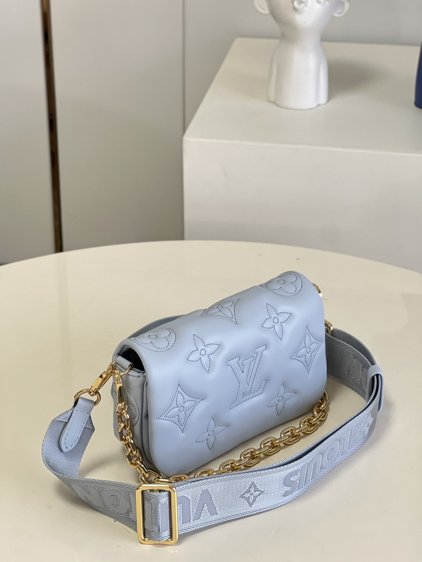 1V WALLET ON STRAP BUBBLEGRAM M81399 20X12X6 cm